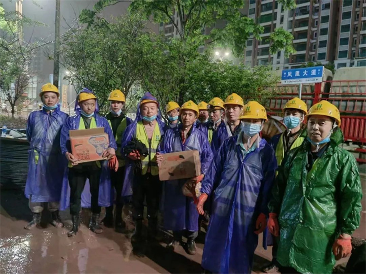 28小時 大干快上正當(dāng)時 ——廣安集中隔離點二標(biāo)段建設(shè)“攻堅戰(zhàn)”強力推進