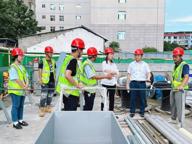 公司黨委書(shū)記、執(zhí)行董事朱軍一行到中江縣人民醫(yī)院建設(shè)項(xiàng)目檢查指導(dǎo)工作